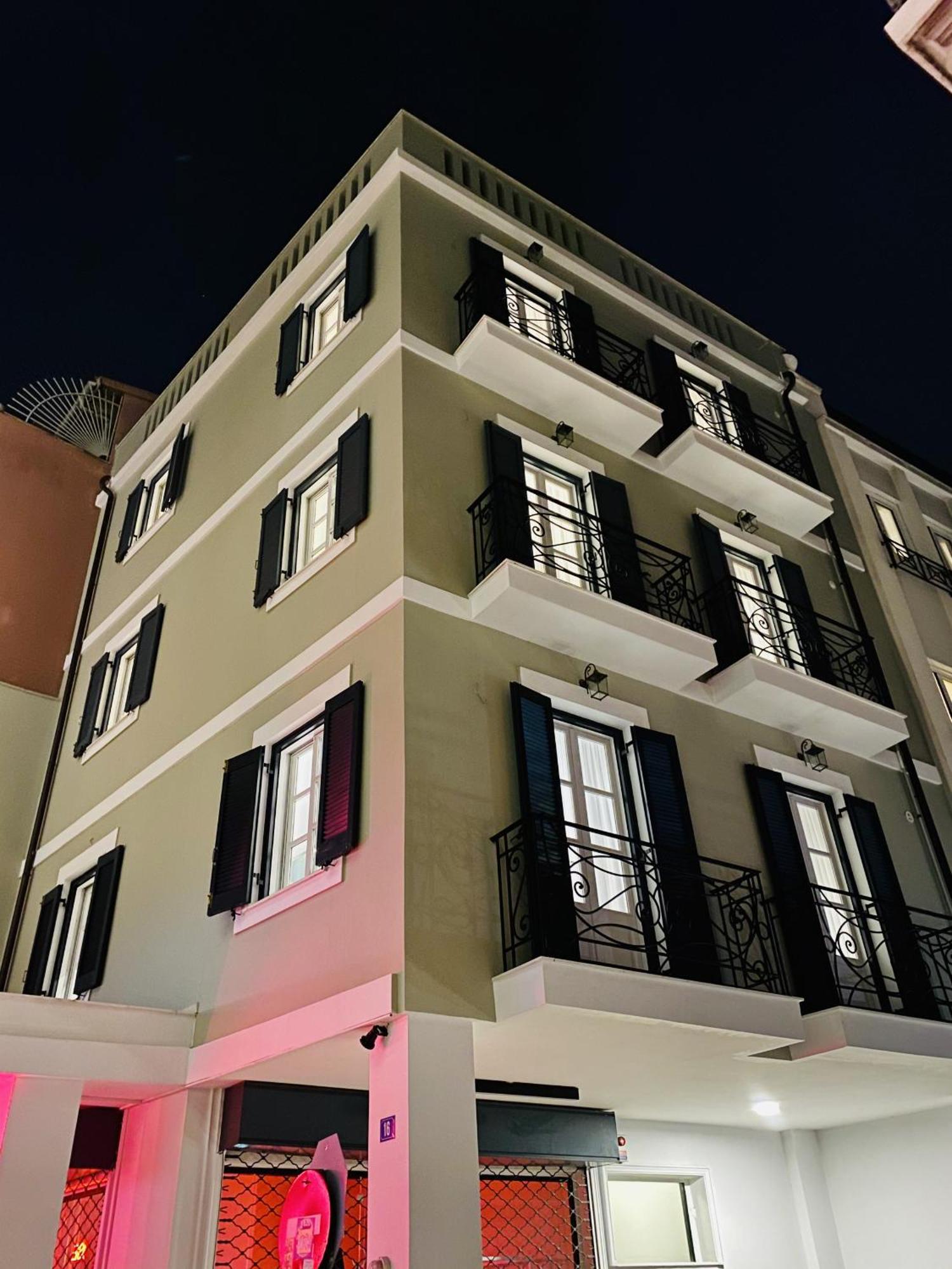 Central Syntagma Square Studio In Athens - Shell Екстериор снимка